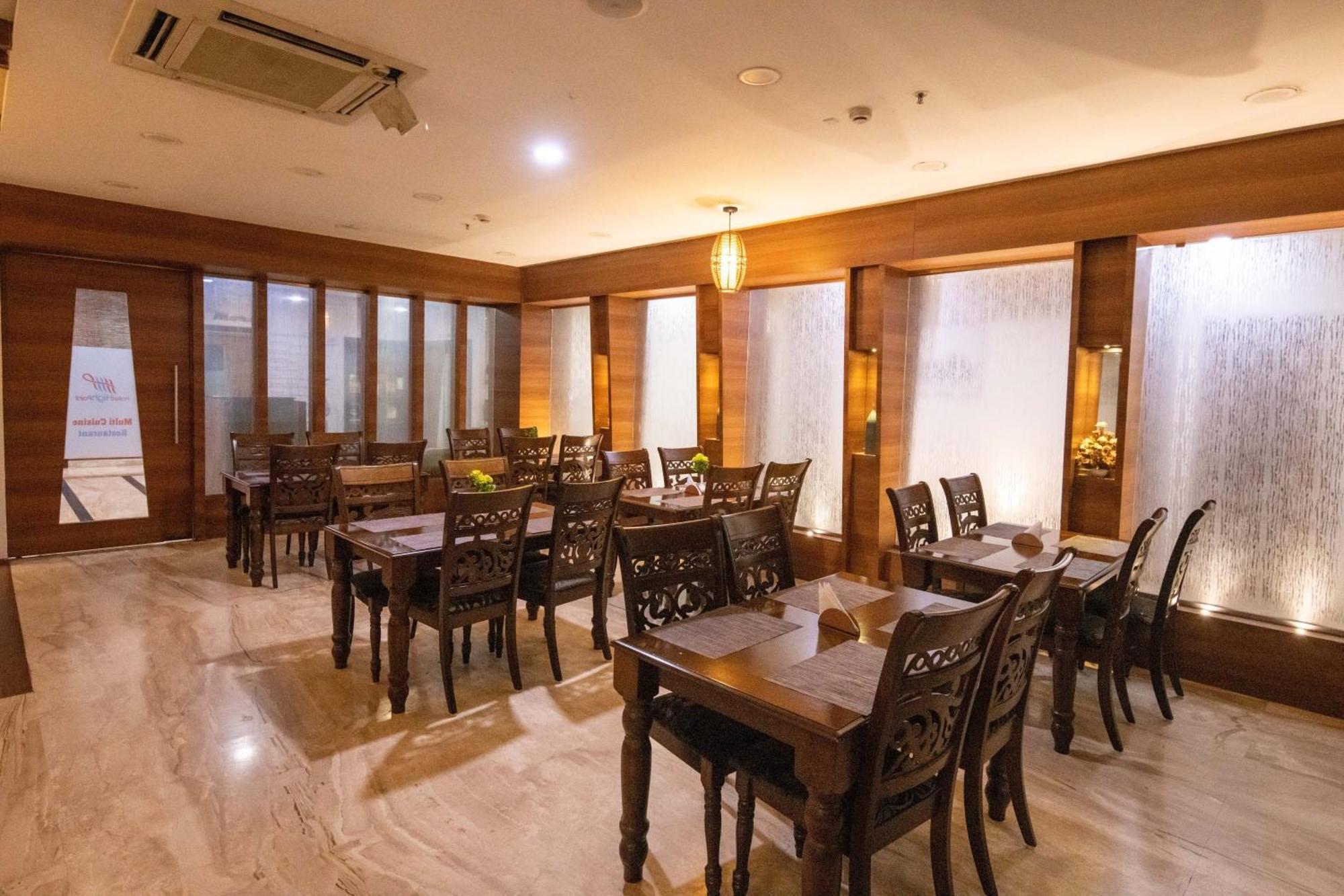 โรงแรม ไฮพอยต์ Tiruchirappalli ภายนอก รูปภาพ
